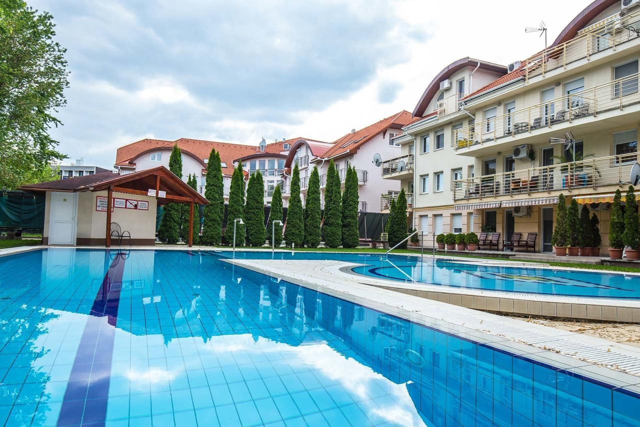 Family Wellness Apartman Hajdúszoboszló 外观 照片